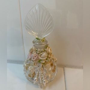 ⭐️HP⭐️Vintage perfume bottle